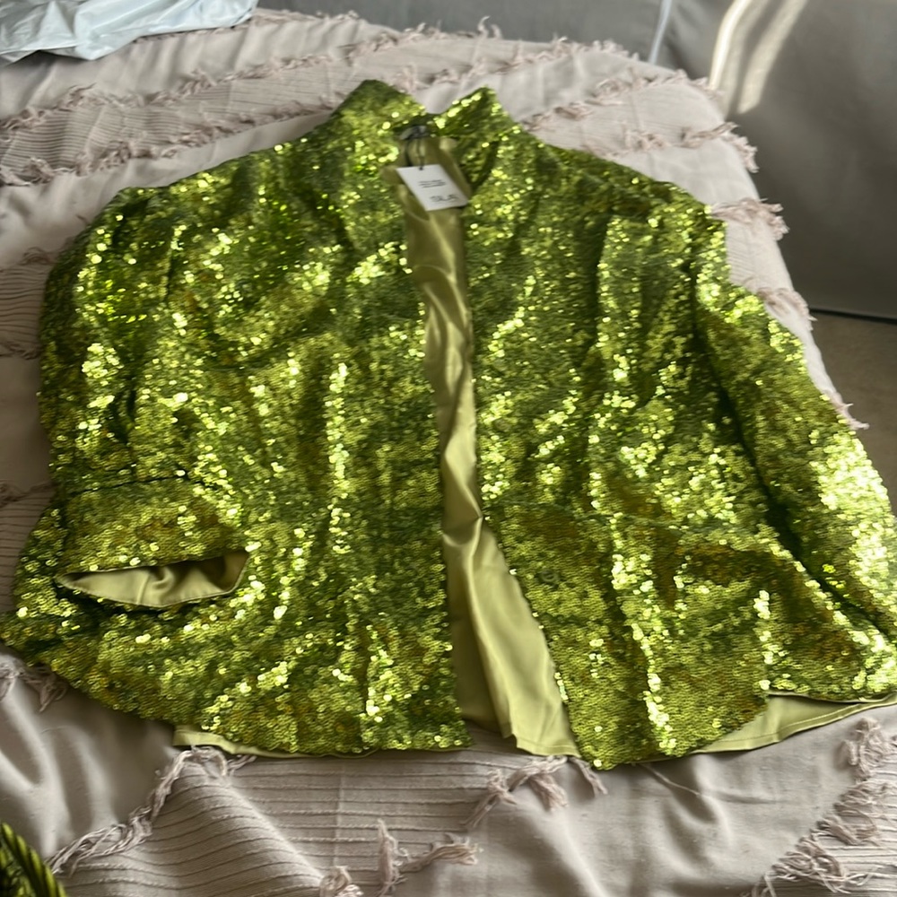 Sparkly lime green sequin top with buttons!